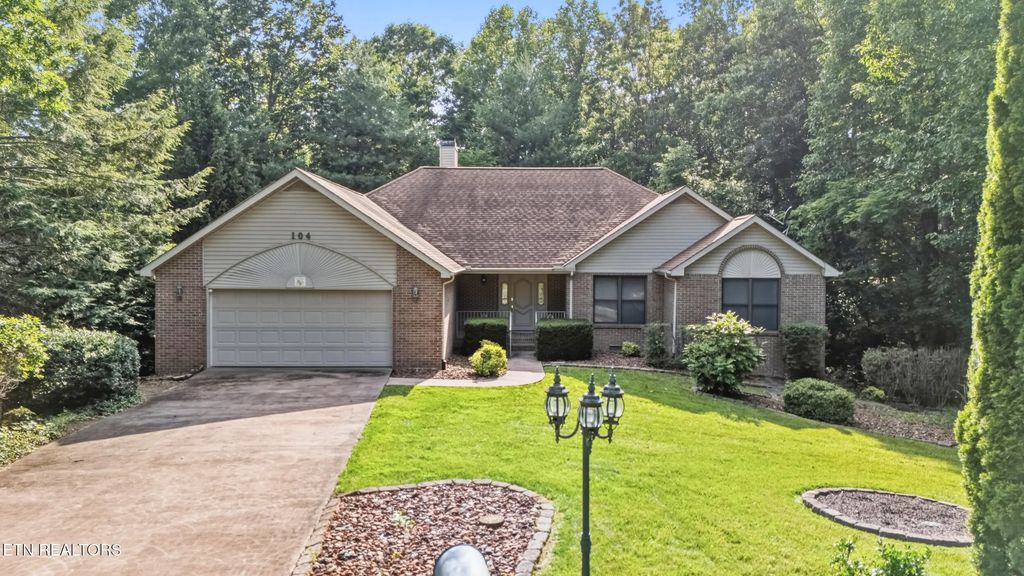 104 Flossmoor Circle, Crossville