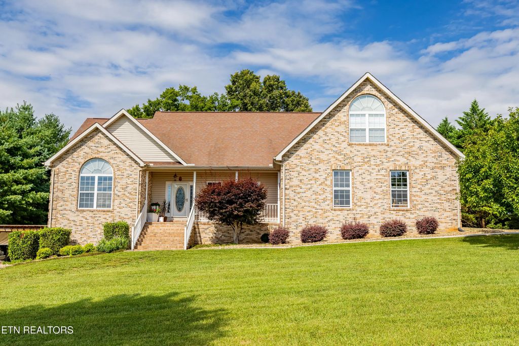 130 Magnolia Way, Madisonville