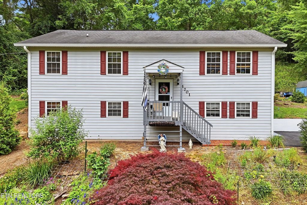 3701 Solway Rd, Knoxville