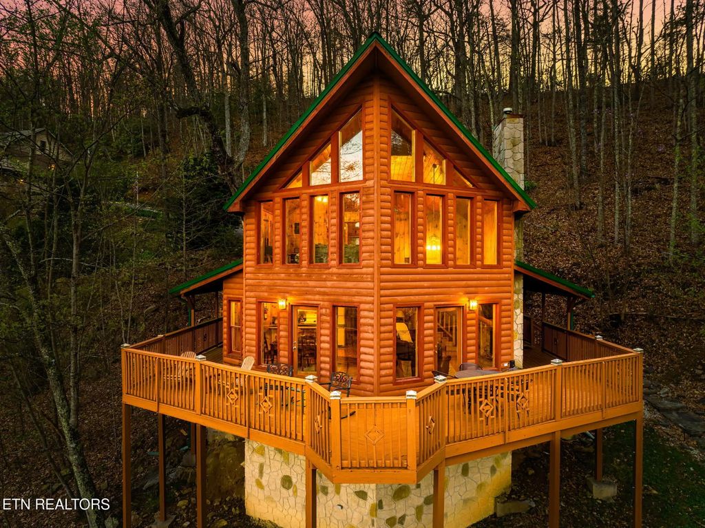 2775 Overholt Tr, Sevierville