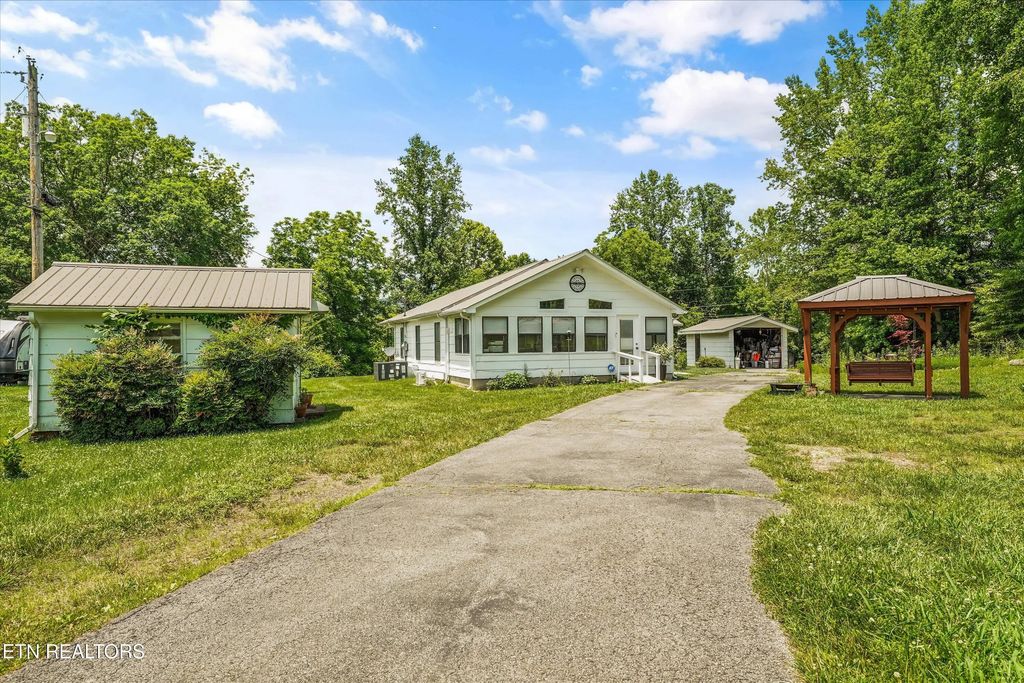 127 Mountain Rd, Oliver Springs