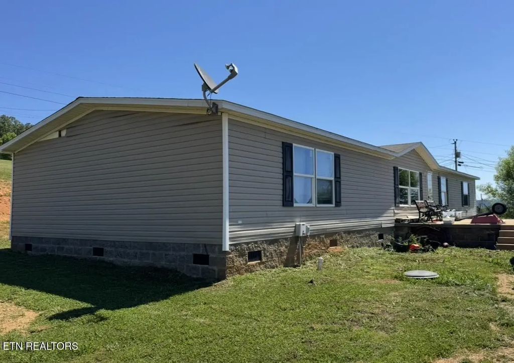 122 Pearlie Lane, Tazewell