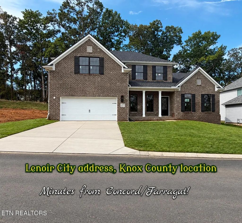1422 Crescent Oaks Lane, Lenoir City
