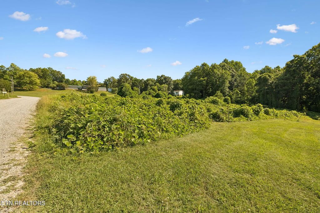 140 Scenic View Lane, Madisonville