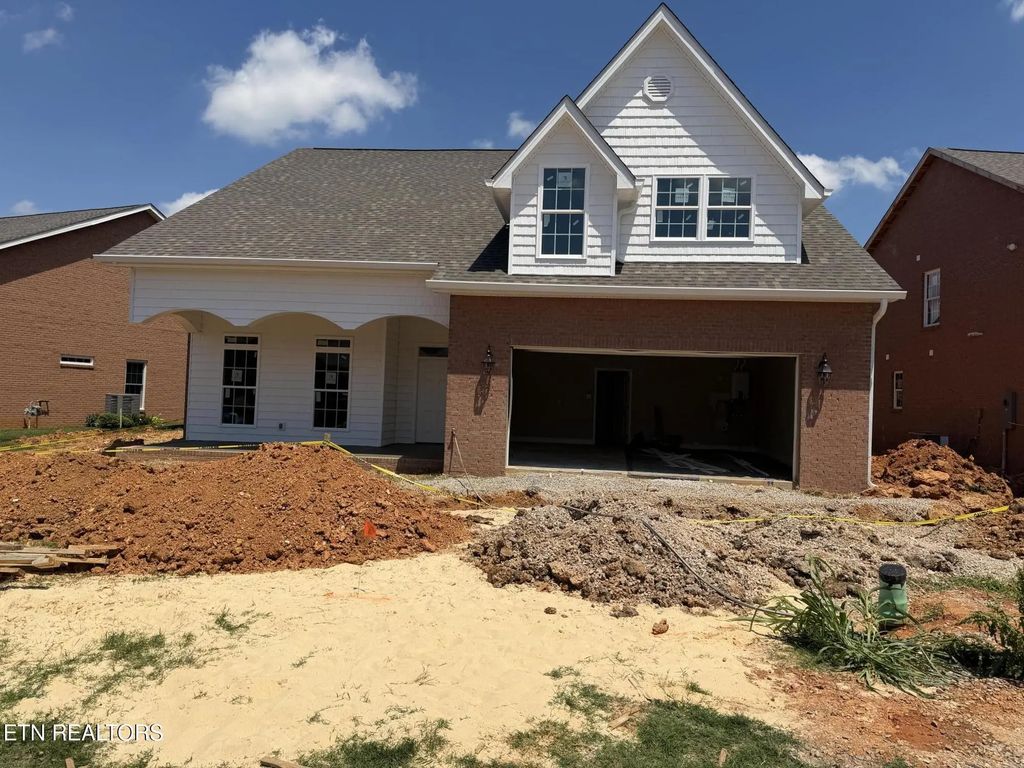 3825 Honeytree Lane, Knoxville