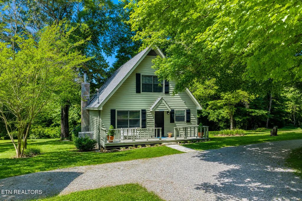 309 River Rd, Andersonville