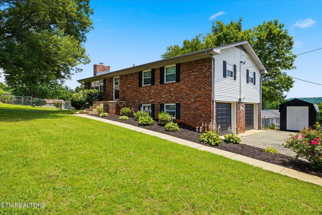 6408 Flintrock Circle, Knoxville