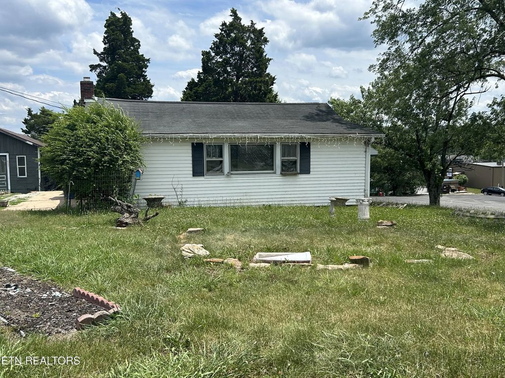 921 Fowler St, Clinton