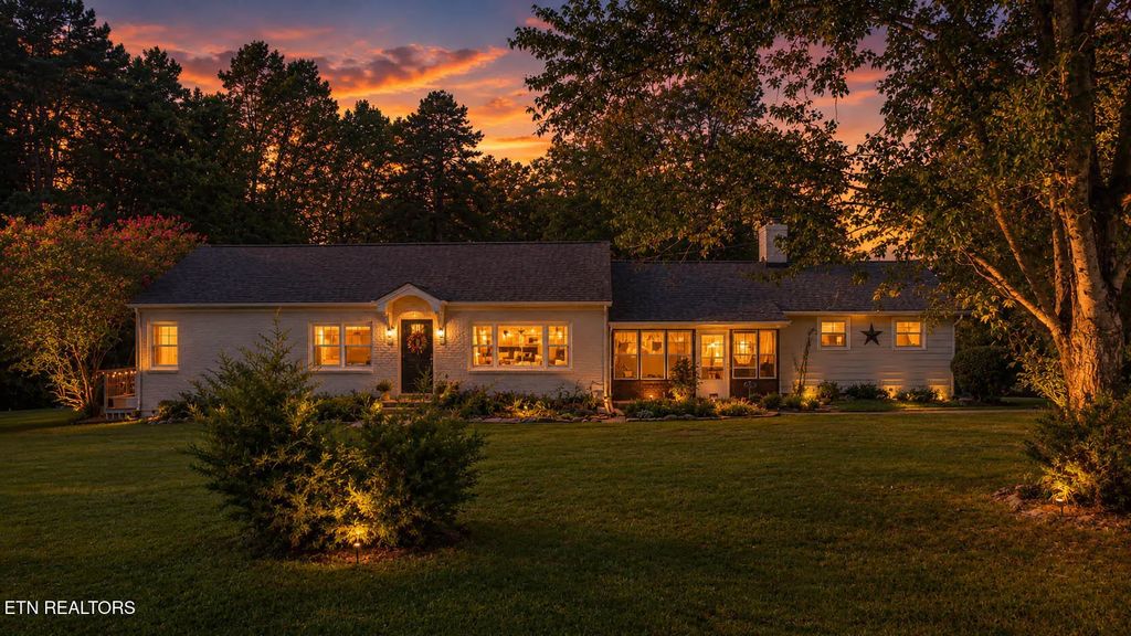 201 W Ford Valley Rd, Knoxville