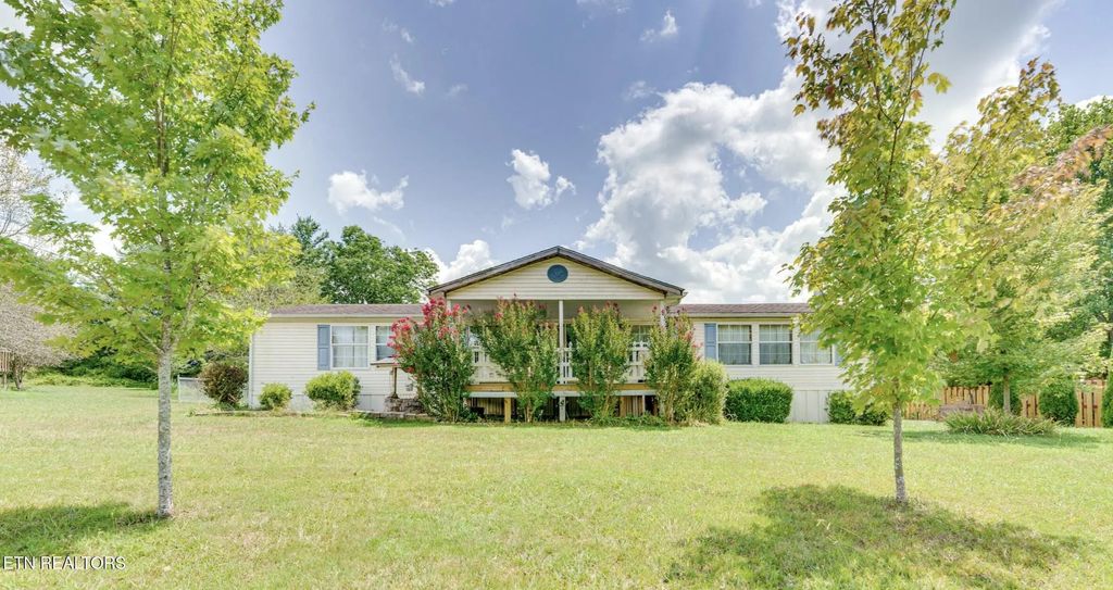 207 4th St, Corryton