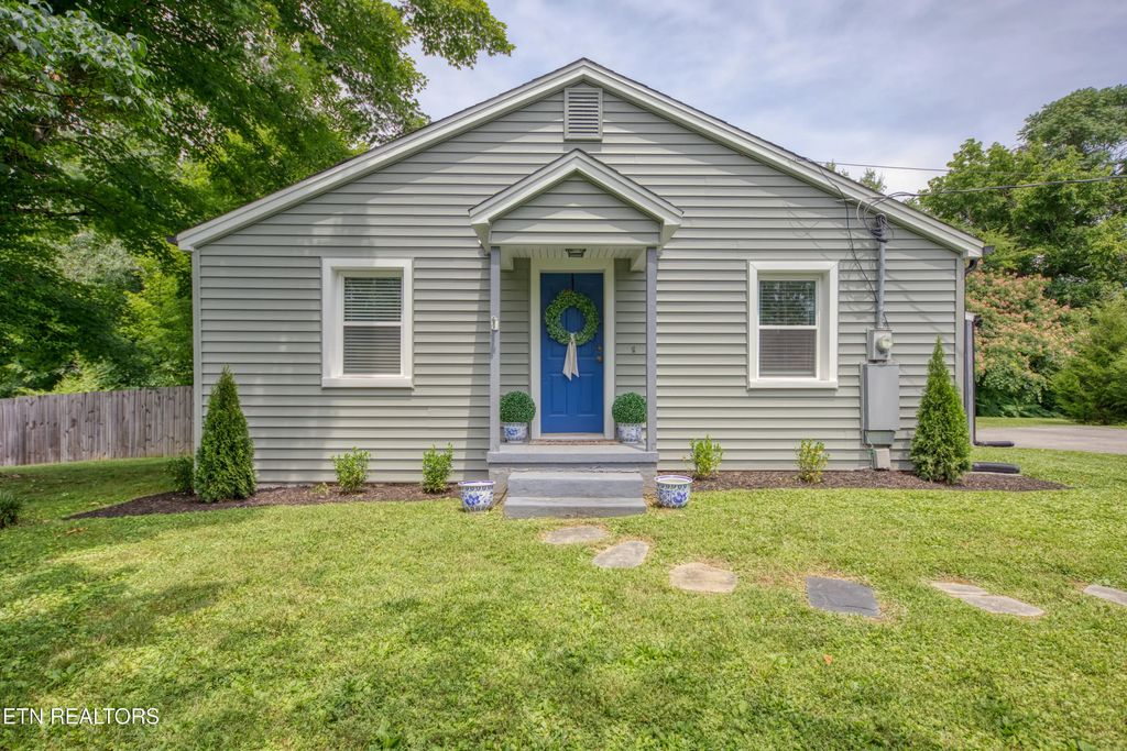 425 W Ford Valley Rd, Knoxville