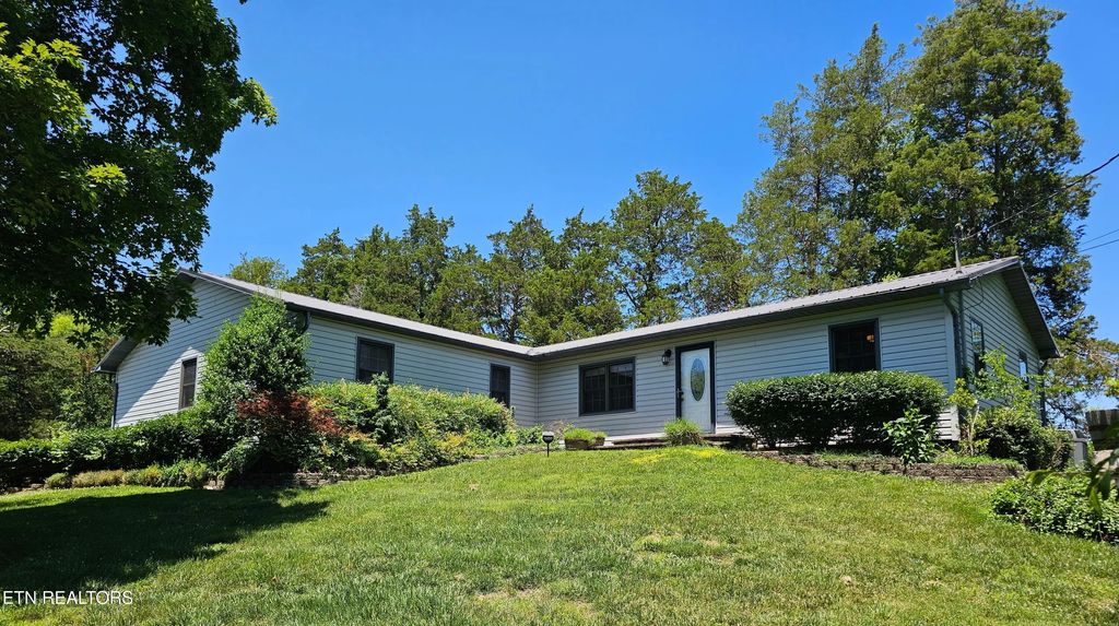 2140 Chapman Hwy, Sevierville