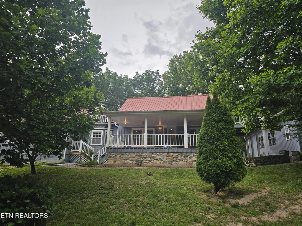 925 Tweed Springs Rd, Greeneville