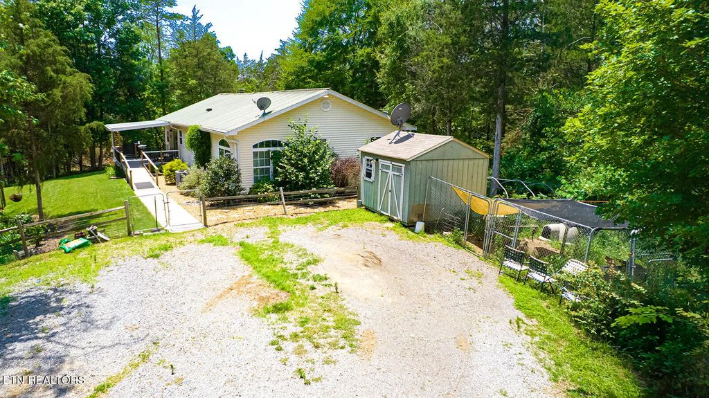 467 Sleepy Valley Rd, Madisonville