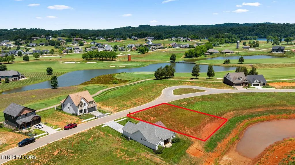 440 Black Bear Circle, Loudon