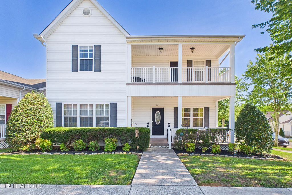 602 Stratford Ave, Sweetwater