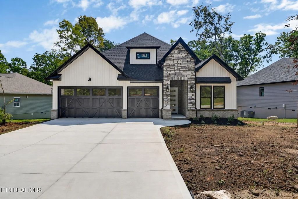 152 Adler Lane, Crossville