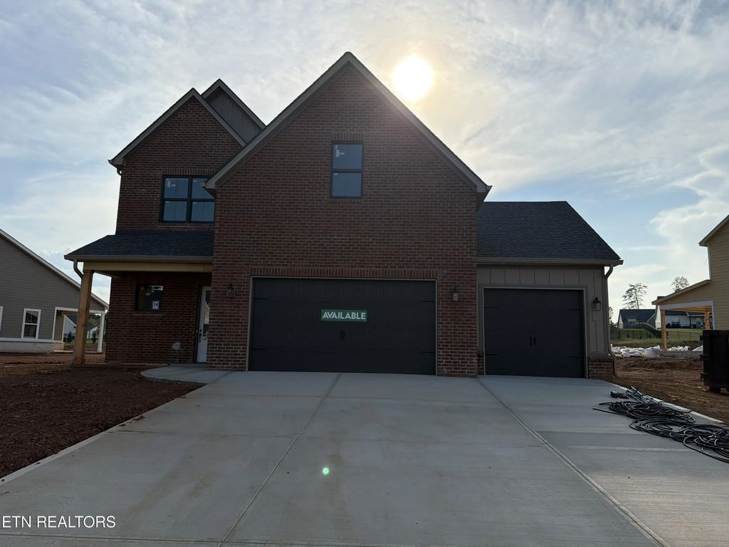199 Poppy Place, Lenoir City
