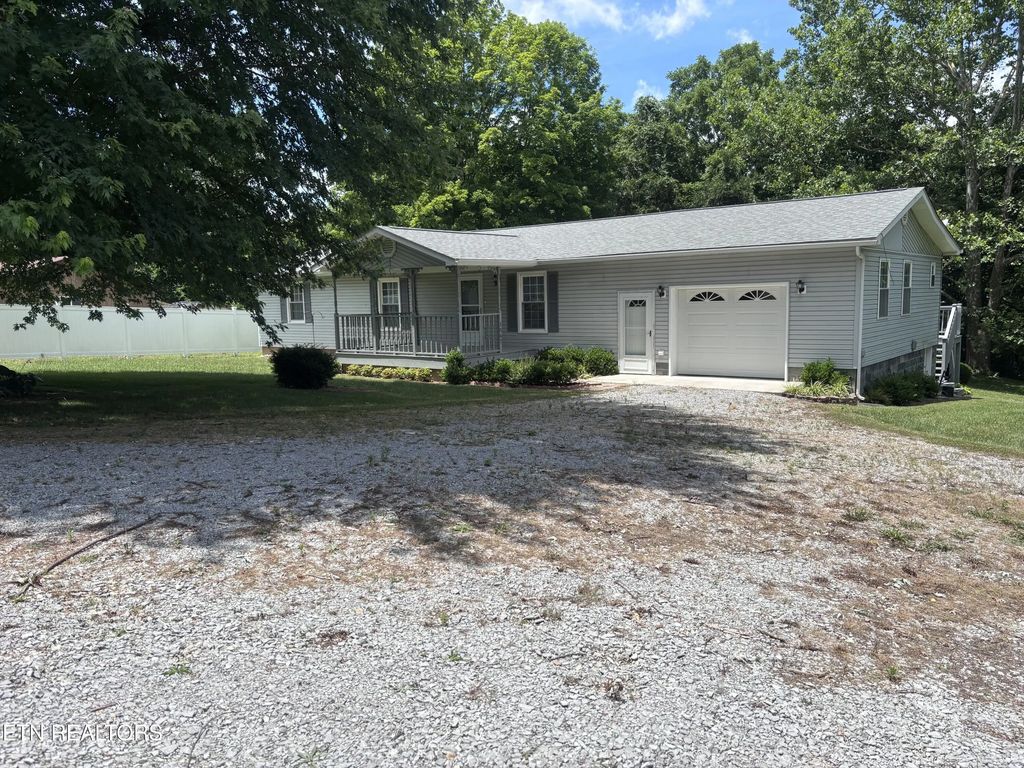 1567 Little Sycamore Rd, Tazewell