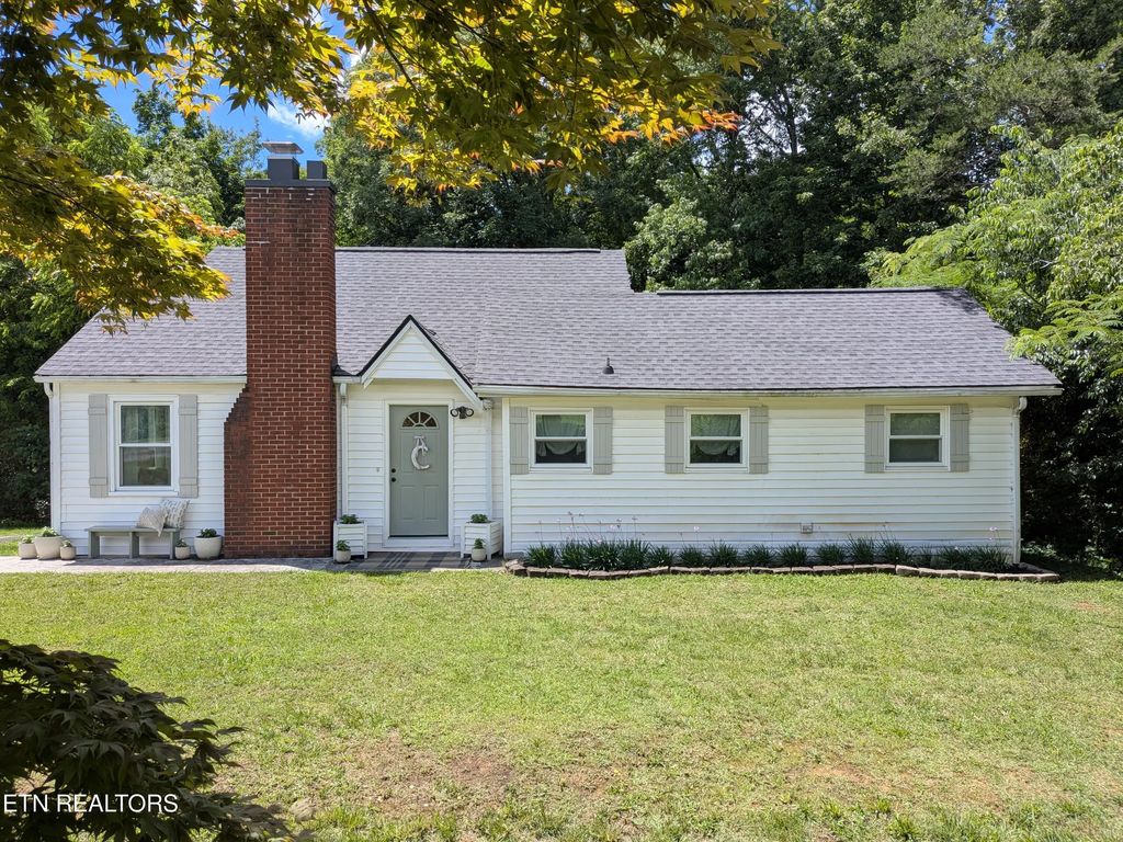 8135 Harmon Rd, Powell