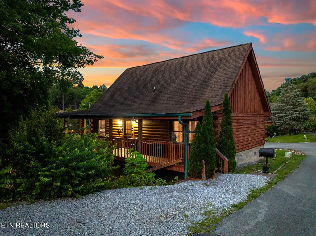 1810 Trout Way, Sevierville