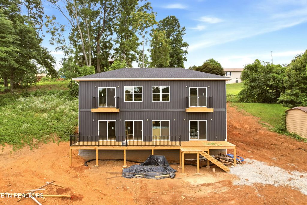 109 Breezeway Lane, Caryville