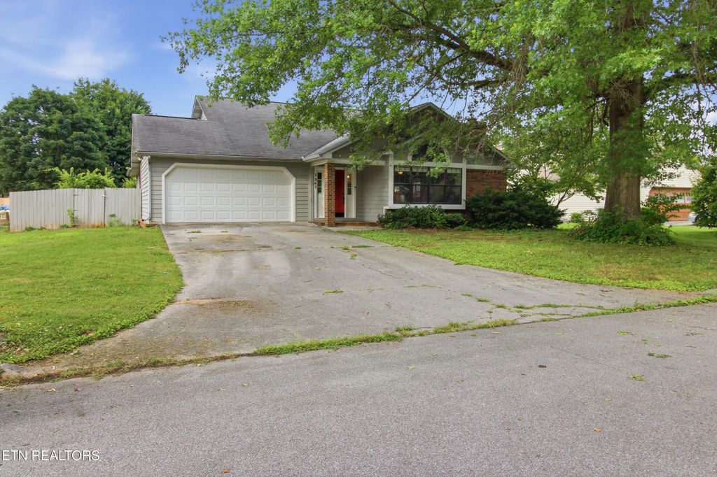 1341 Carowinds Circle, Maryville