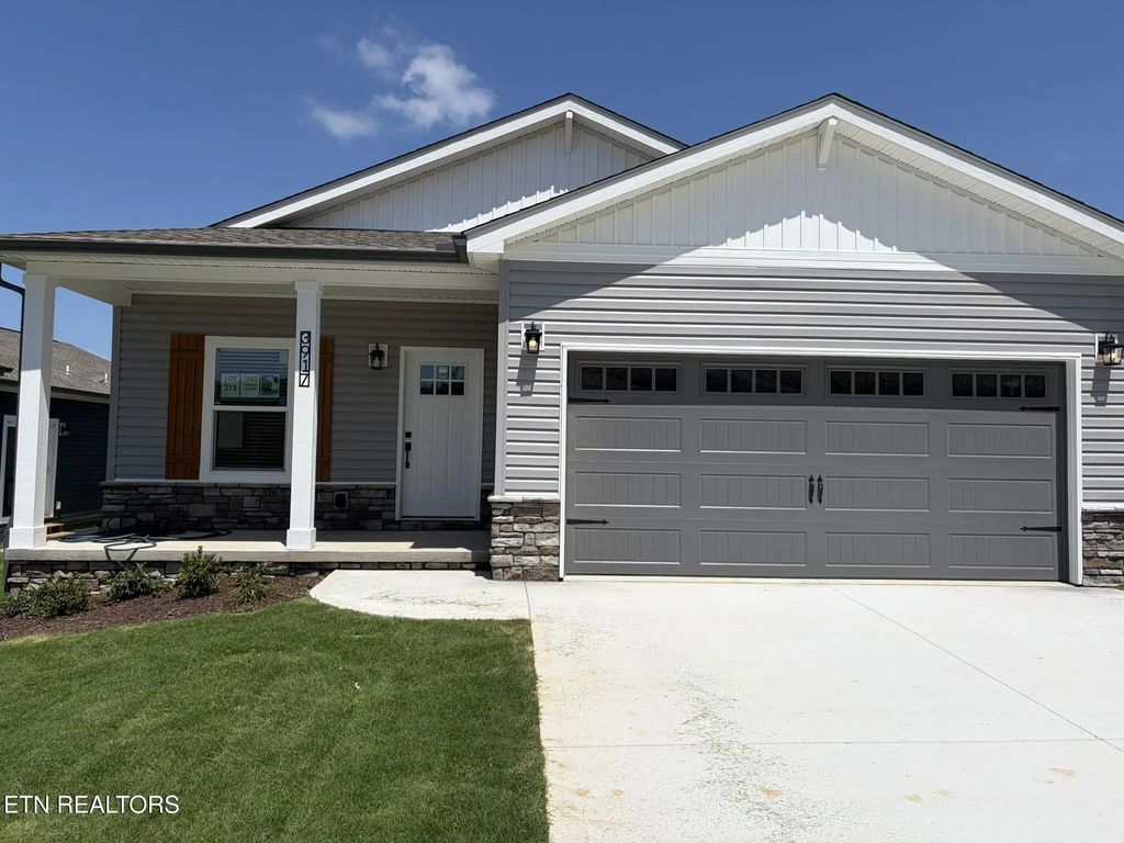 3917 Crimson Clover Lane, Knoxville