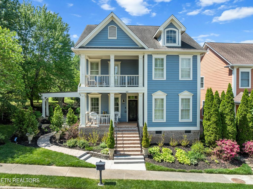 551 Colonial Ridge Lane, Knoxville