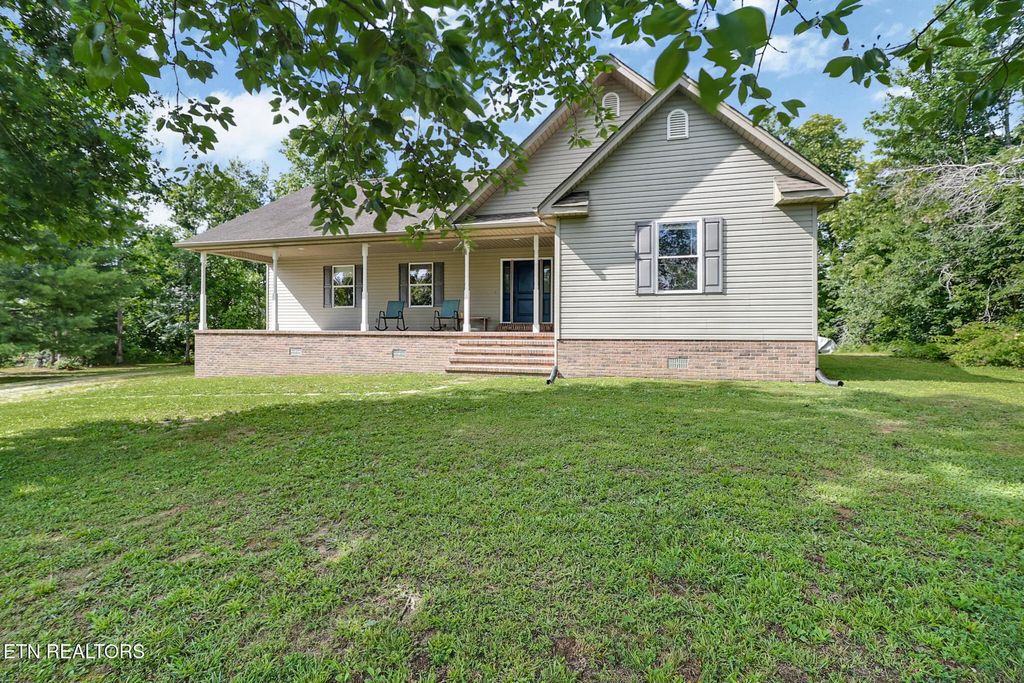 3426 Rugby Pike, Jamestown