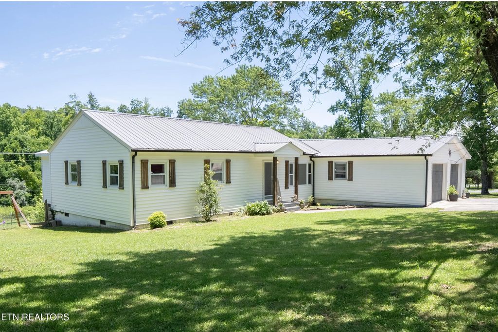 158 Cherry Bottom Rd, Caryville