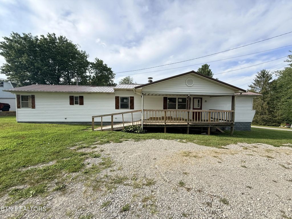 431 Patton Heights Circle, Jamestown