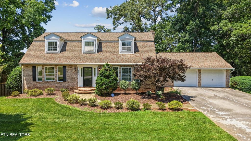 2345 Chesterfield Drive, Maryville