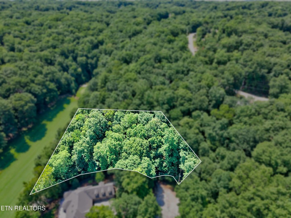 32 Claremont Circle, Crossville