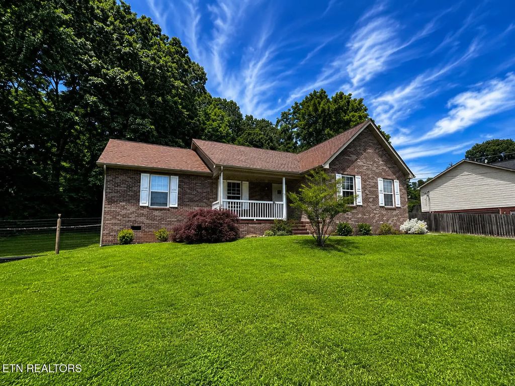 7821 Hill Rd, Knoxville
