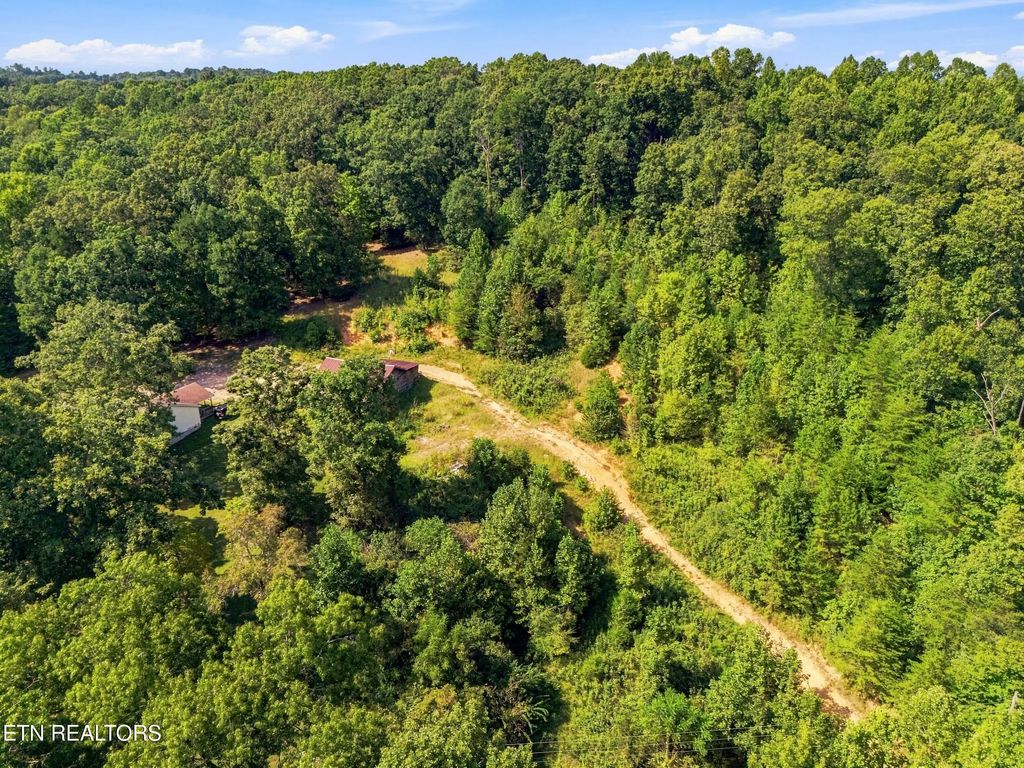 Babbs Rd, Lenoir City