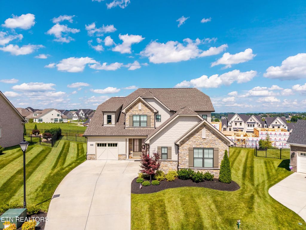 934 Sweatleaf Lane, Knoxville
