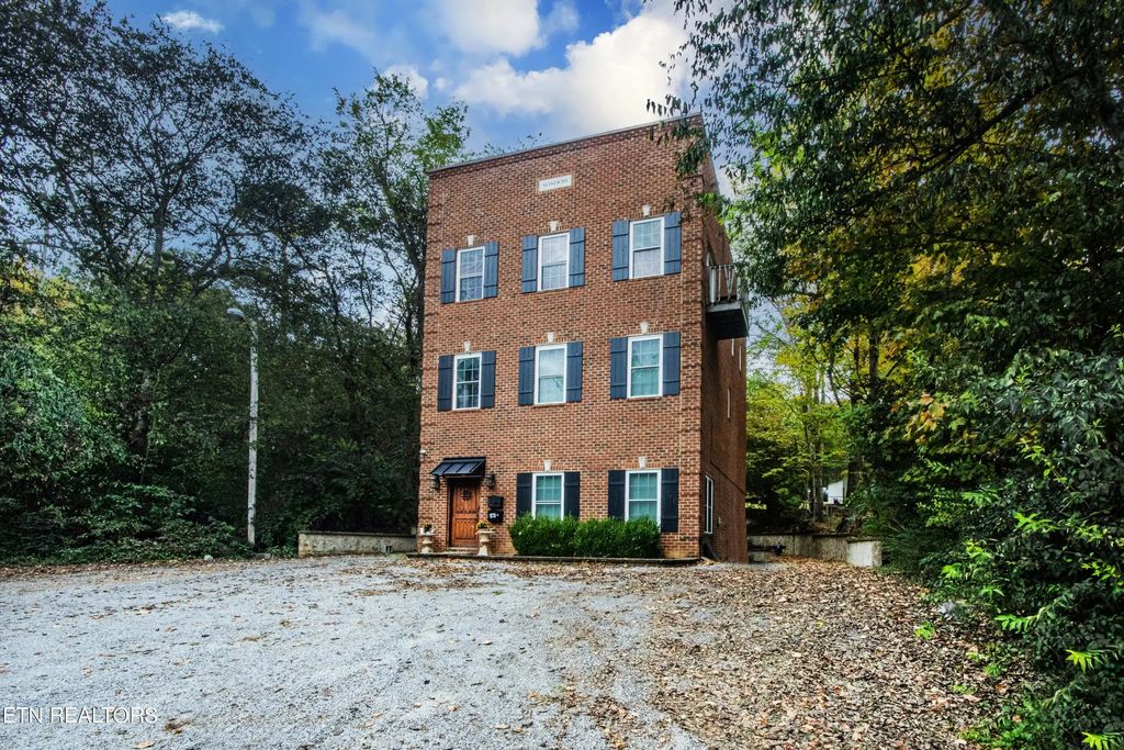 11109 Lake Ridge Drive, Knoxville
