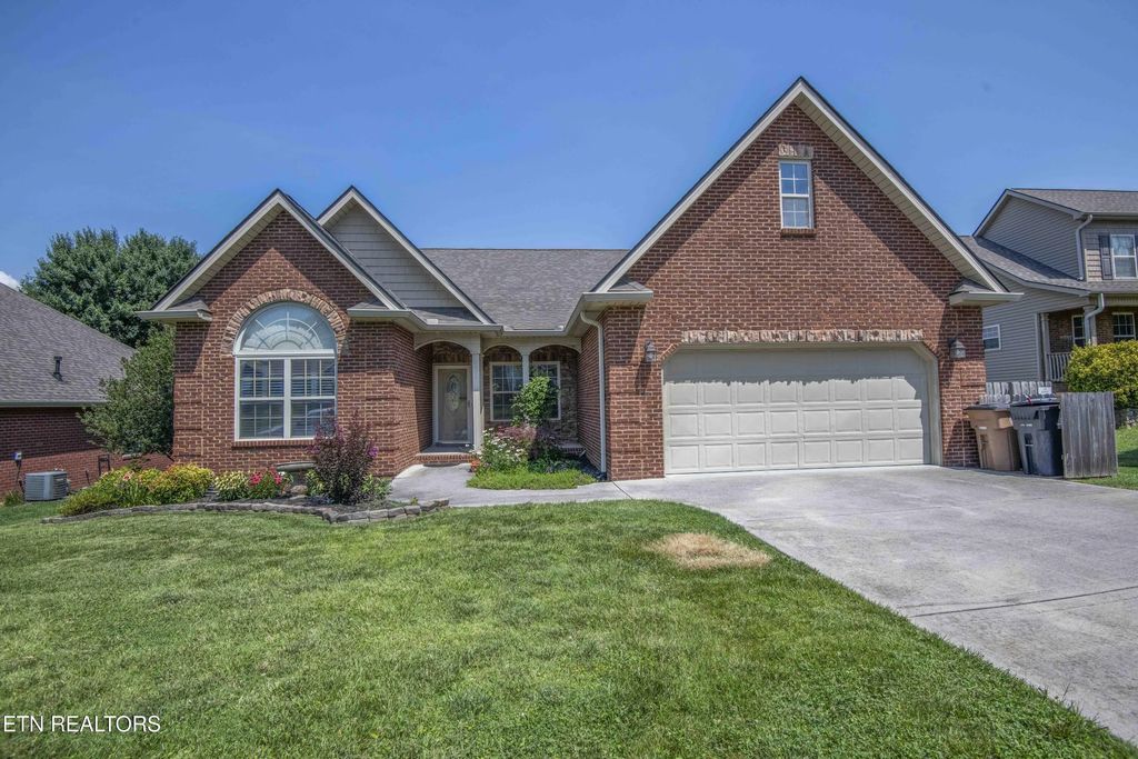 5551 Meadow Wells Drive, Knoxville
