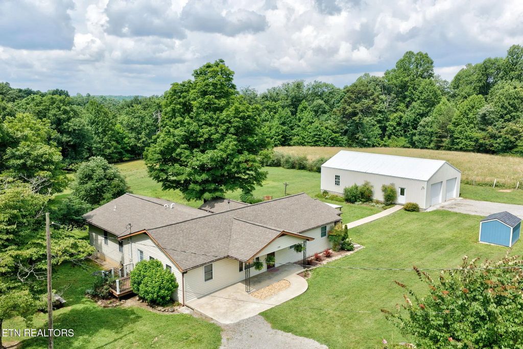 129 Melton Lane, Monterey