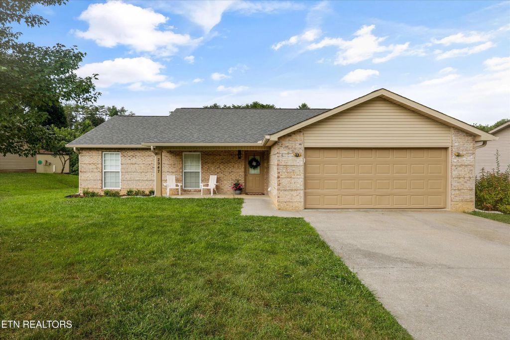 2947 Country Meadows Lane, Maryville