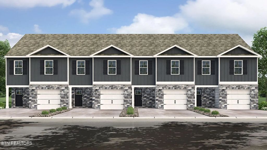 10647 High Tree Way, Knoxville