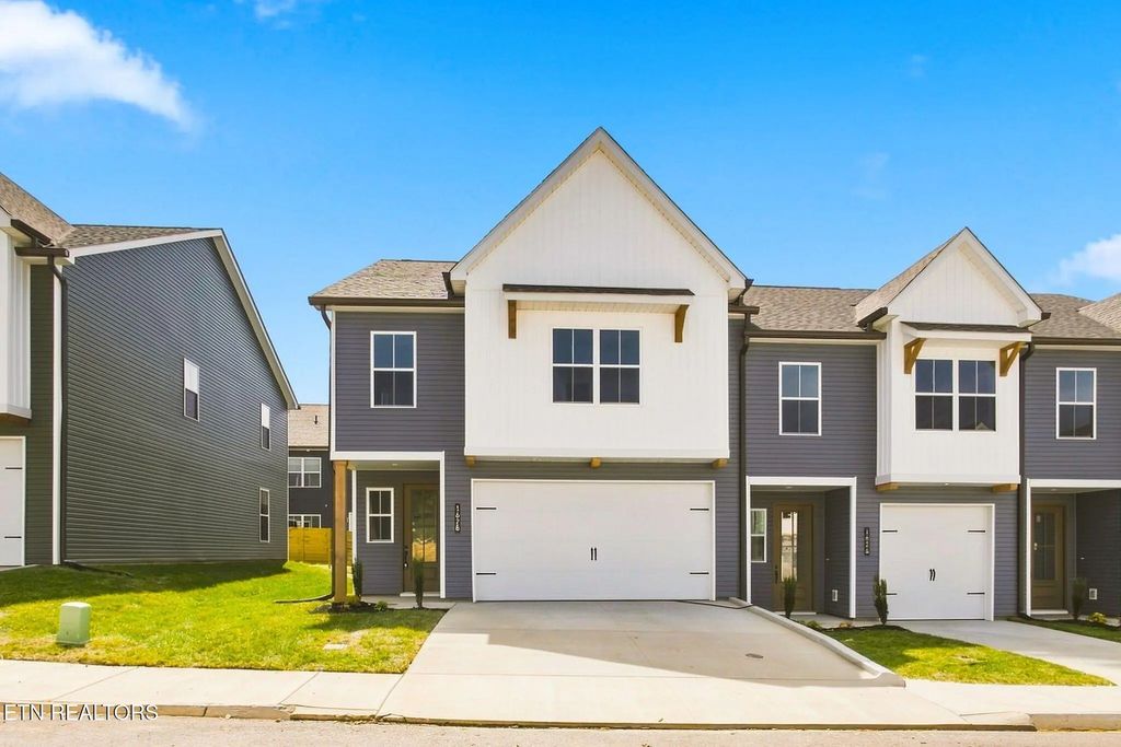 1628 Lateglow Way, Knoxville