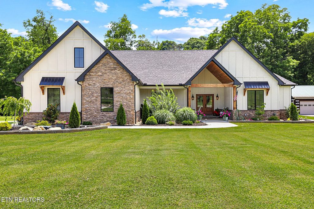 1945 River Mist Circle, New Market