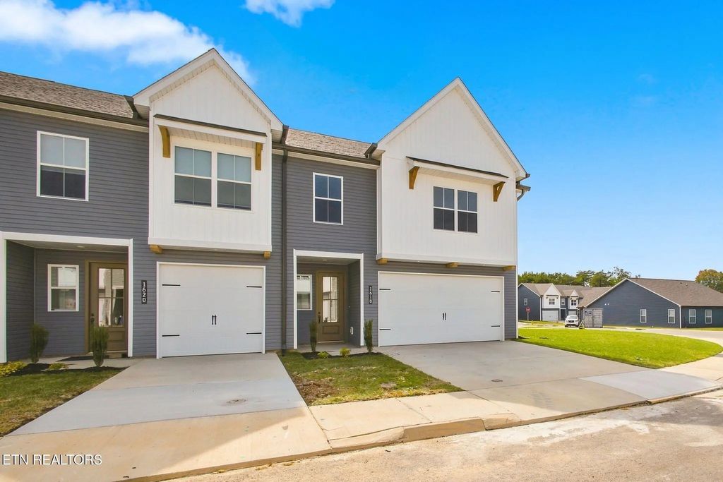 1618 Lateglow Way, Knoxville