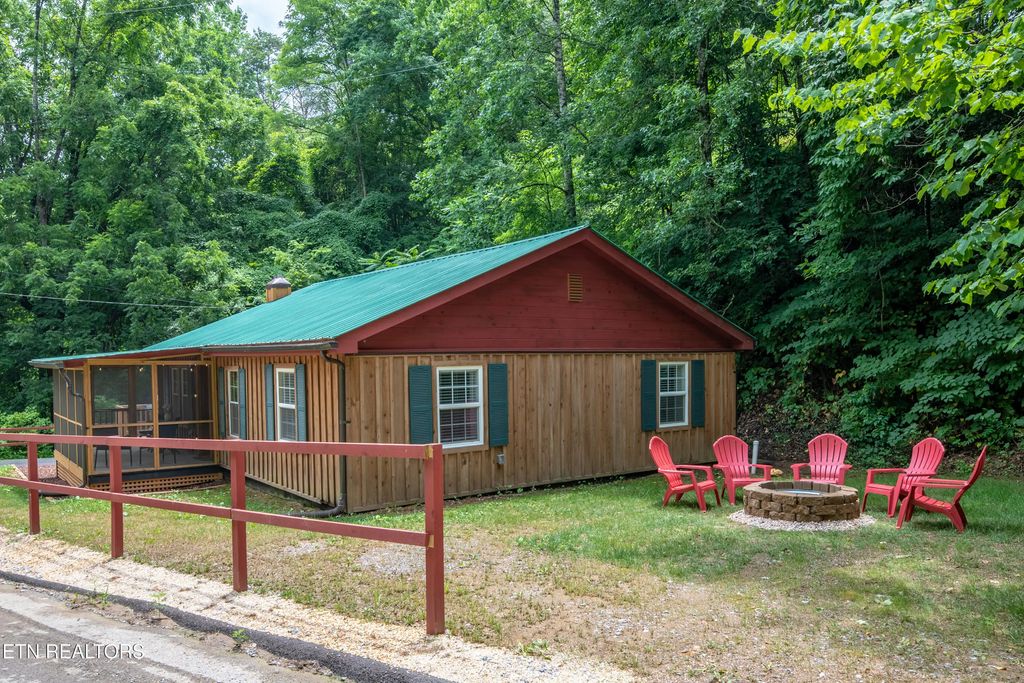 2604 Mccarter Lane, Sevierville