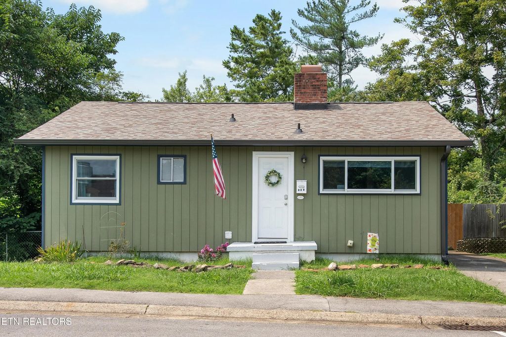 104 W Malta Rd, Oak Ridge