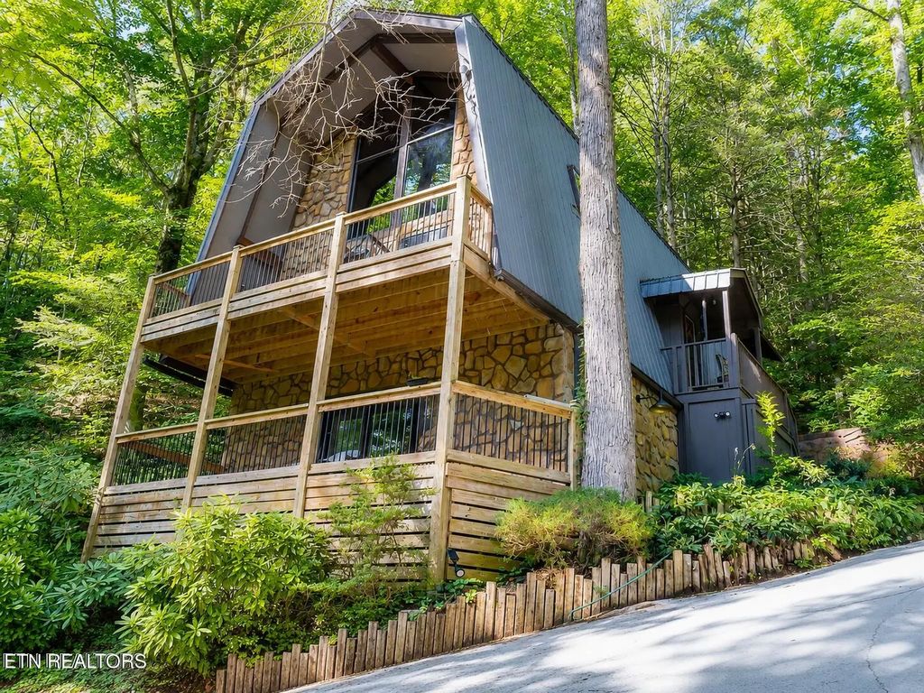 6237 Old Walland Hwy, Walland