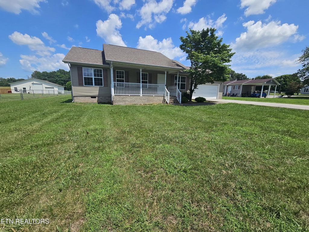 1017 Meek St, Madisonville