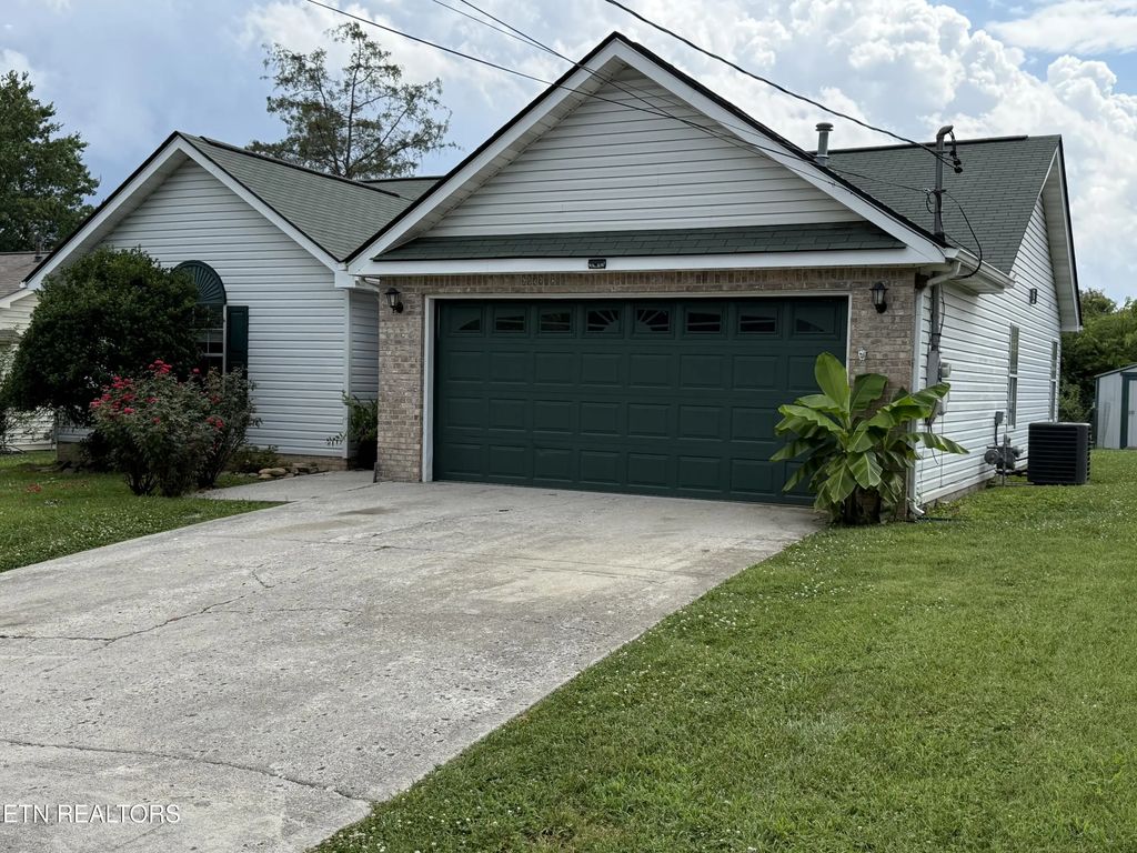 6829 Saint Croix Lane, Knoxville